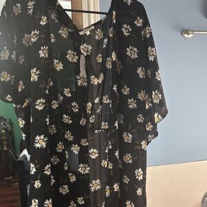 Maurices Black Daisy Print tunic